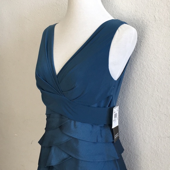 Adrianna Papell Tafetta Shutter Layered Dress, Size 6 - Picture 3 of 13